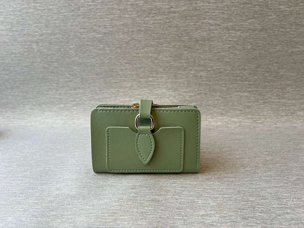 Leather Wallet with Ring Closure