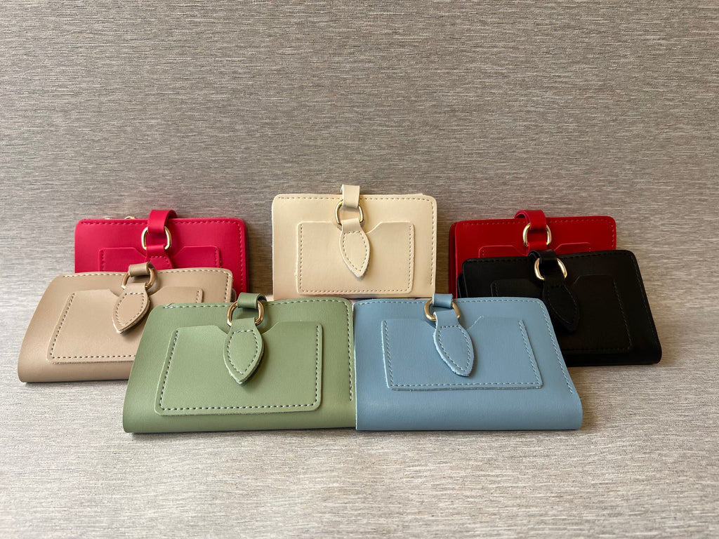 Leather Wallet with Ring Closure